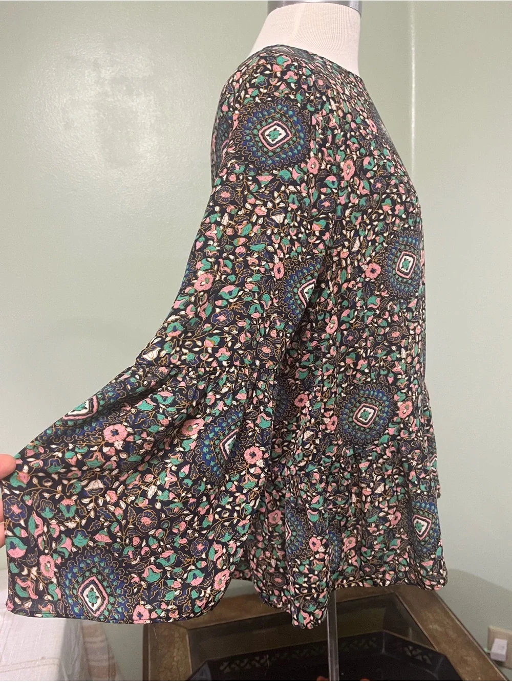 J. Crew Women’s Blue Green Floral Peplum Bell-Sleeve Blouse Size Medium